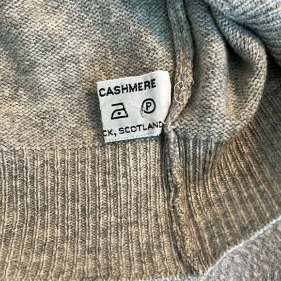 Rare, Women's Luxury 100% pure Scottish cashmere cardigan light grey - Picture 8 of 9